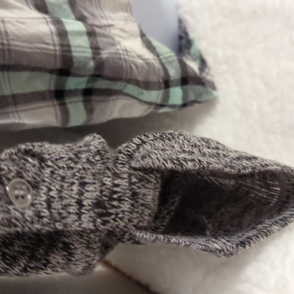 Plaid Sweater Top Size L - Picture 4 of 6